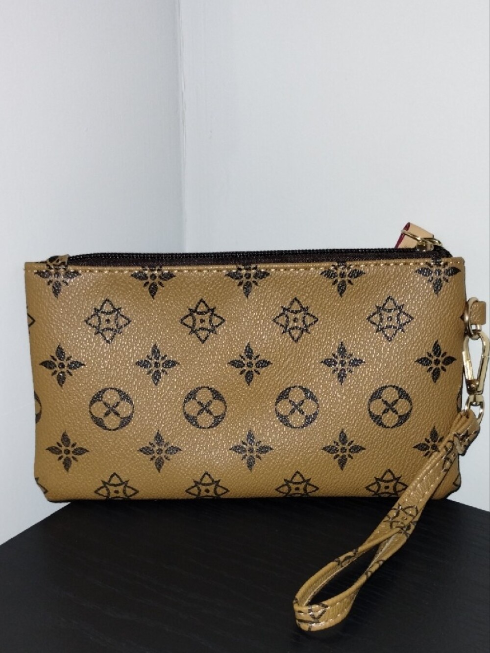 Logo-Print Shoulder/Backpack with Pouch - Picture 12 of 16